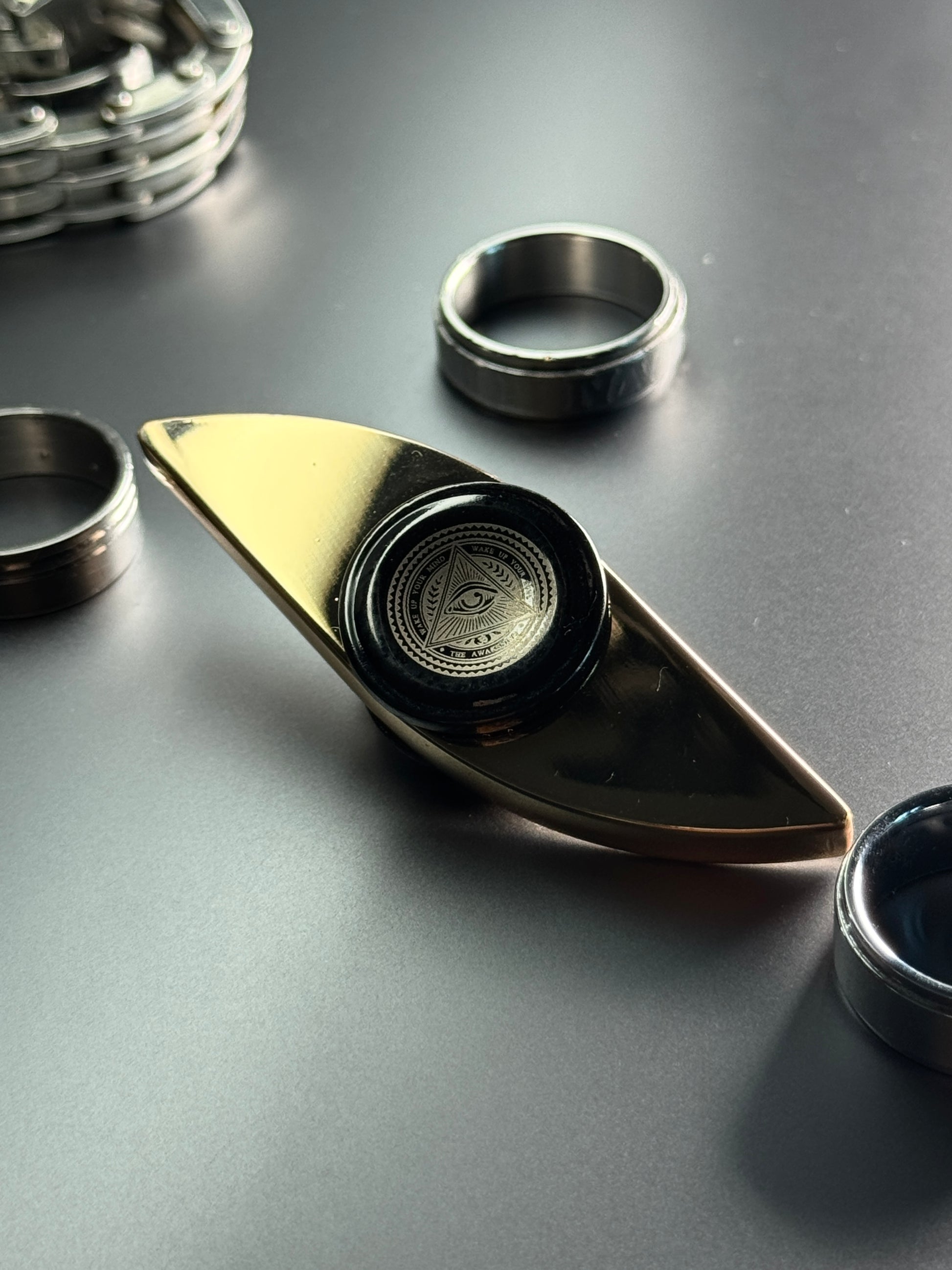 TACTIQLab. x FIDGET SPINNER - ILLUMINATI