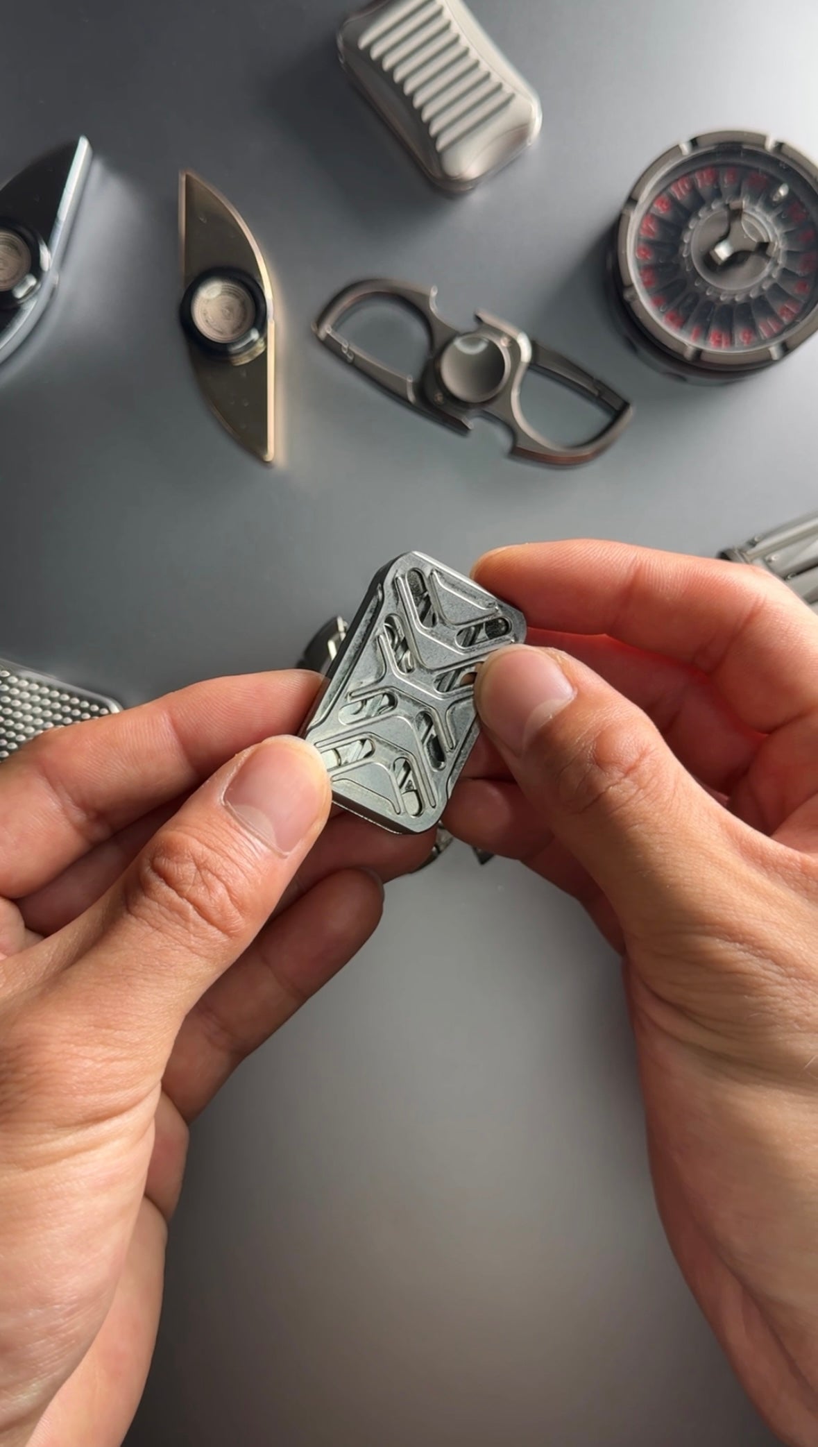 TACTIQLab. x INFINITE SLIDER - EXOSKELETON