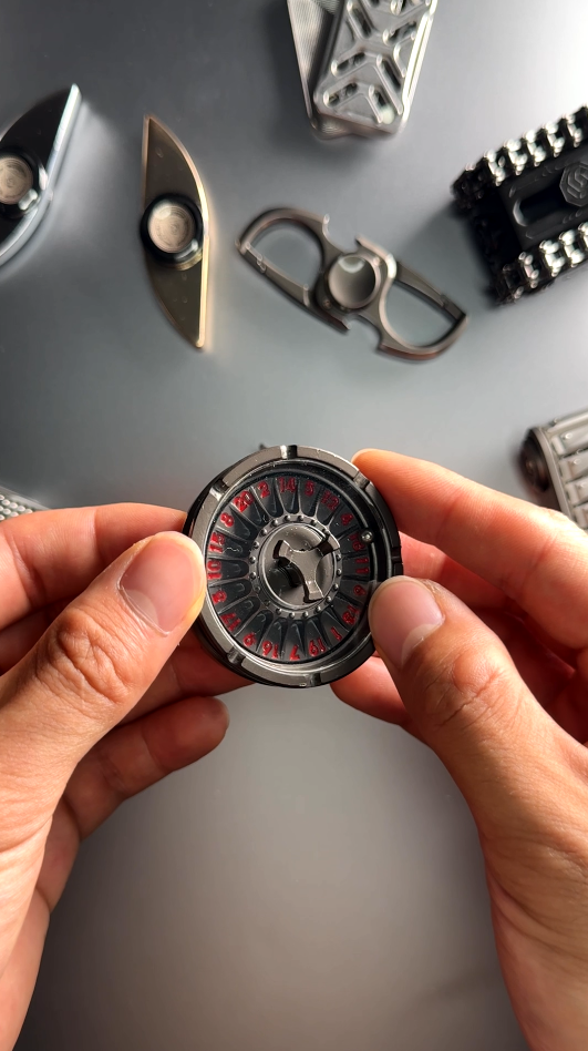 TACTIQLab. x FIDGET GADGET - ROULETTE