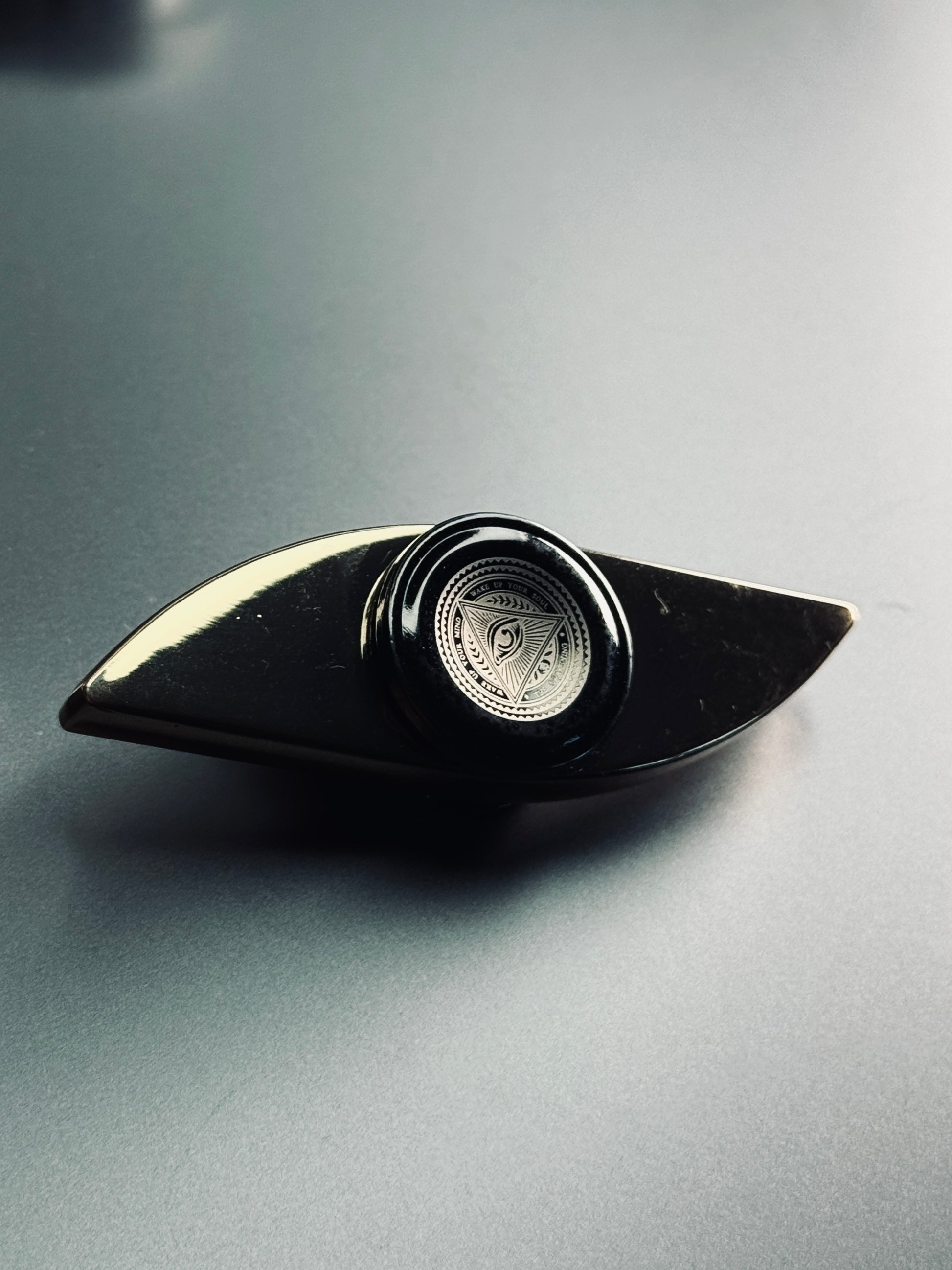 TACTIQLab. x FIDGET SPINNER - ILLUMINATI