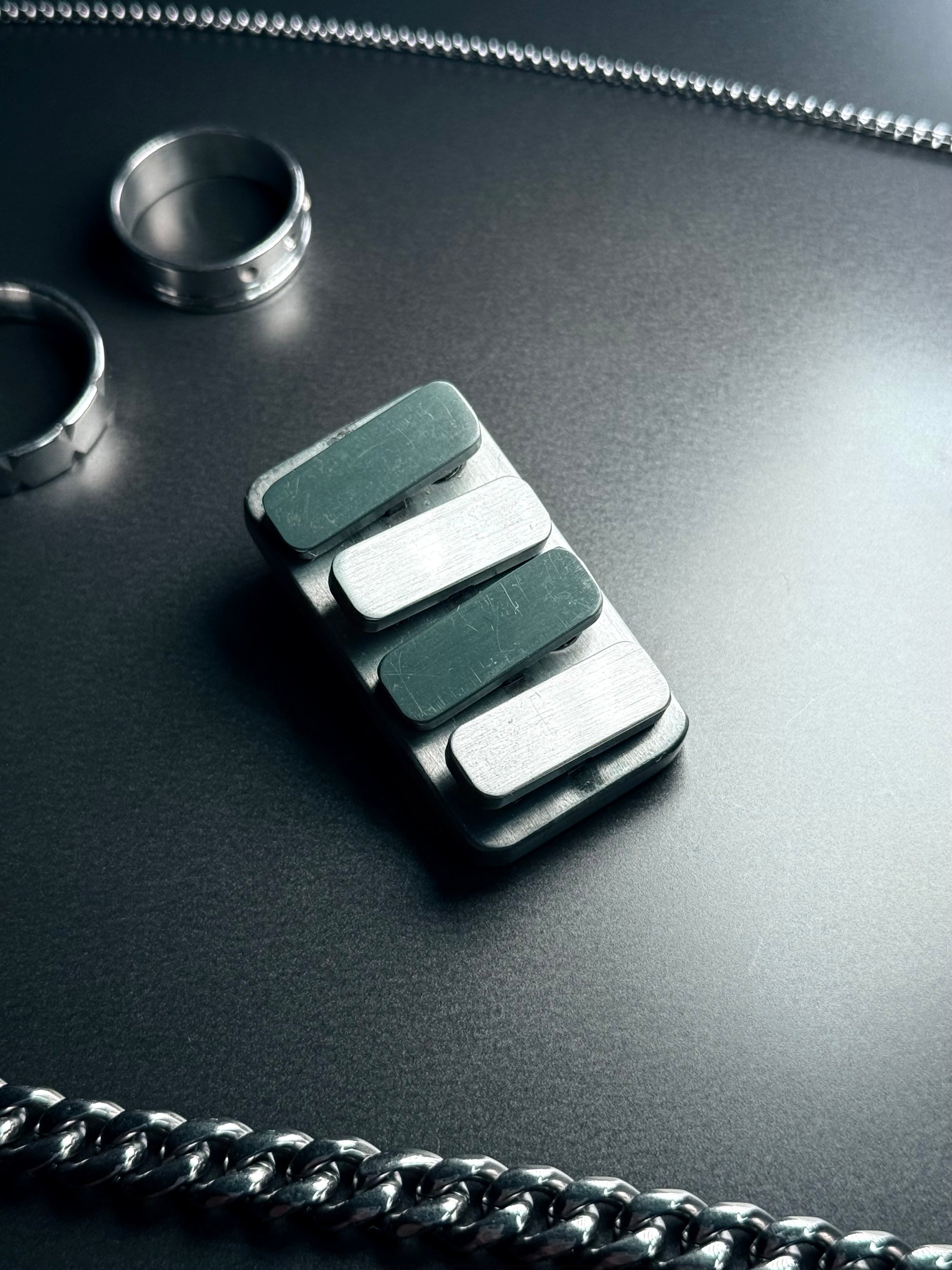 TACTIQLab. x FIDGET GADGET - SWITCH