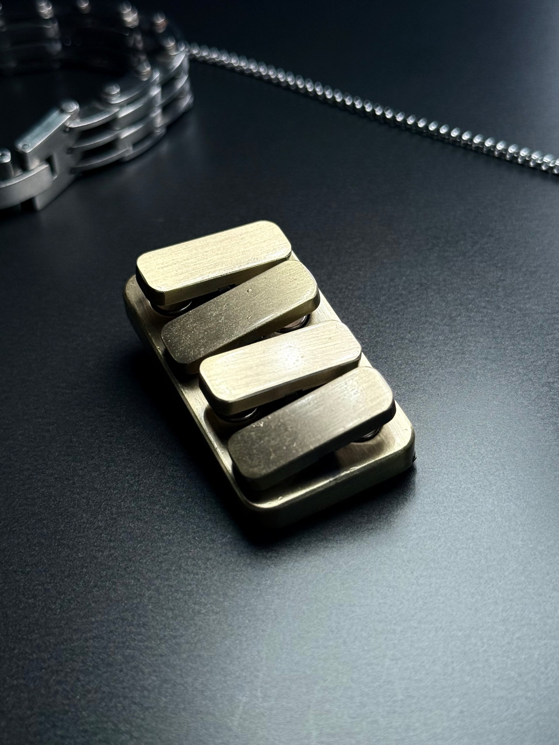 TACTIQLab. x FIDGET GADGET - SWITCH