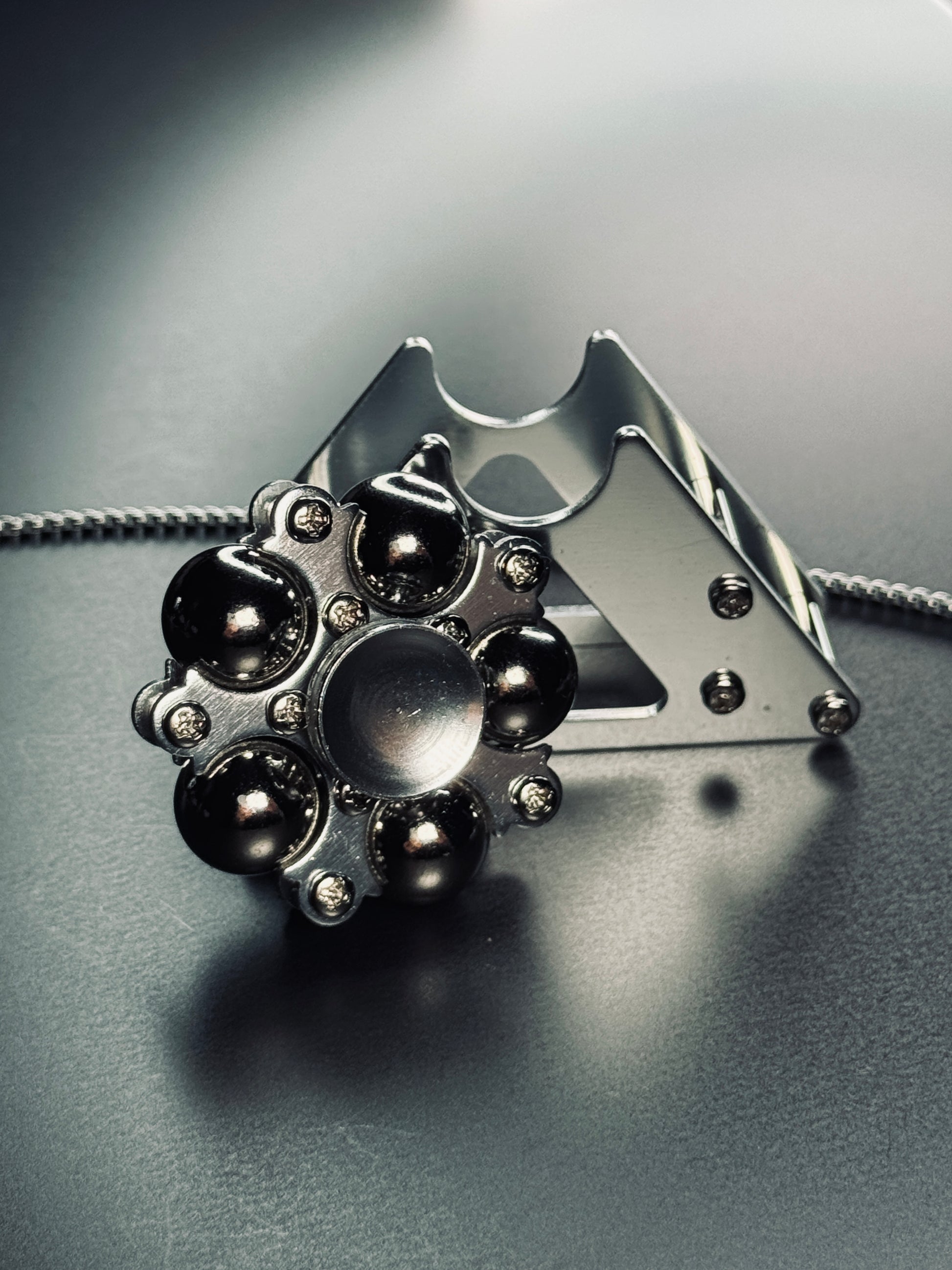 TACTIQLab. x FIDGET GADGET - PENDULUM