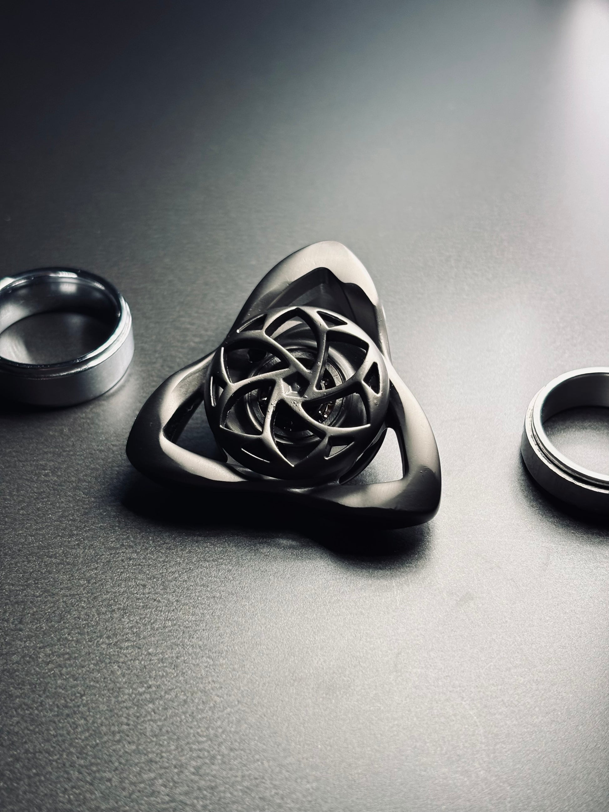 TACTIQLab. × FIDGET SPINNER – NEBULA