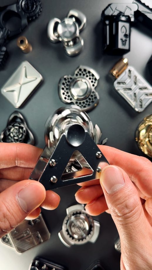 TACTIQLab. x FIDGET GADGET - PENDULUM